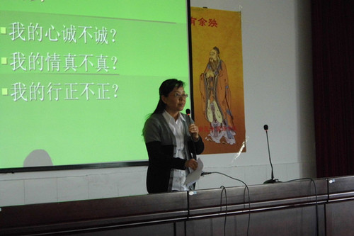 清明时节祭英烈，“道德讲堂”放异彩