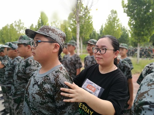 师生情深，携手共进