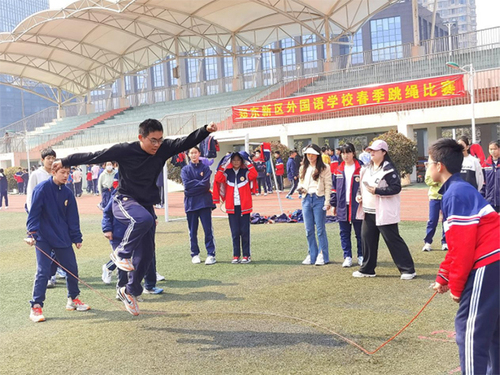 “绳”采飞扬展英姿 悦动身心强体魄-郑州市郑东新区外国语学校七年级跳绳比赛