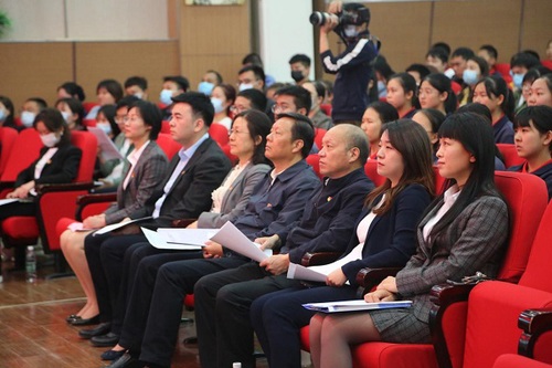 青春逐梦心向党，砥砺奋进新征程