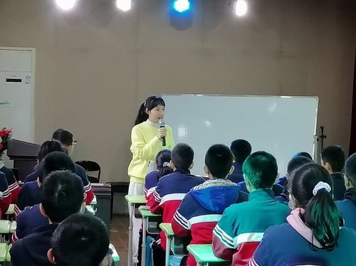 立足传统课堂,引领专业成长