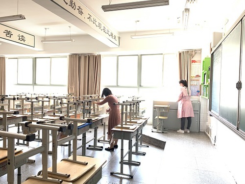 校园清扫消毒  助力复学复课